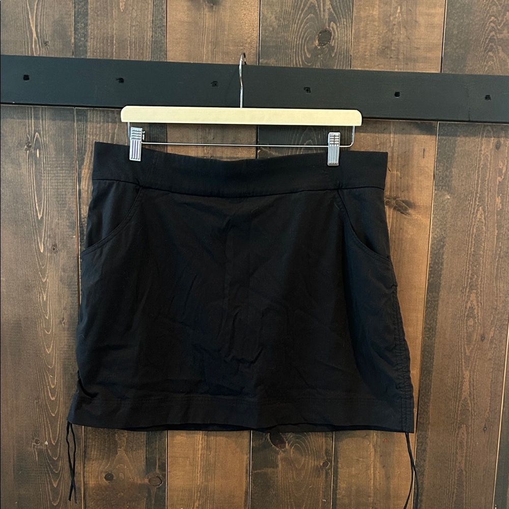 Columbia Omni-Shield Advanced Repellency Black Skort Women’s Size XL